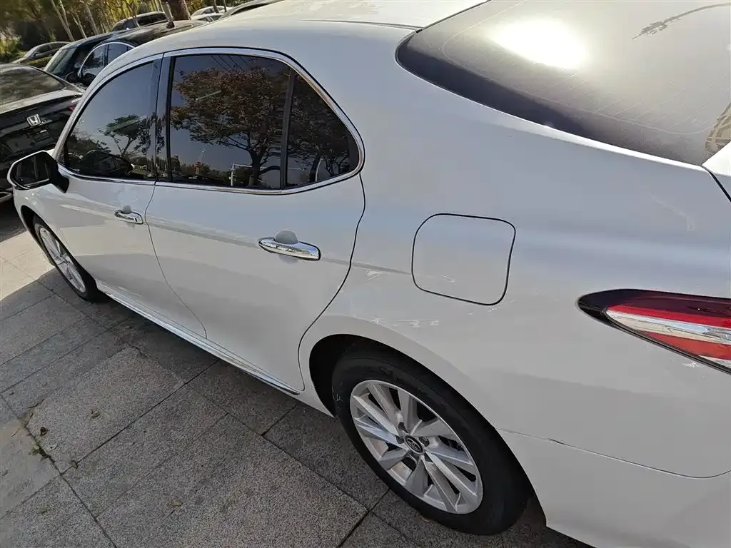 Toyota Camry 2023 из CN, фото 5