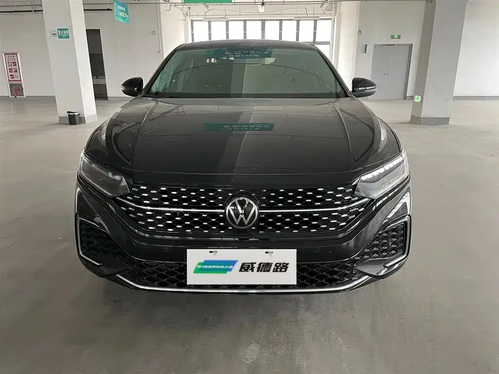 Volkswagen Passat 2023 из CN, фото 2