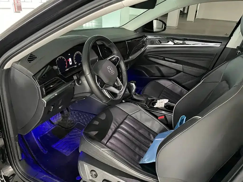 Volkswagen Passat 2023 из CN, фото 7