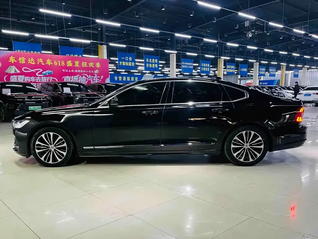 Volvo S90 2023 из CN, фото 5
