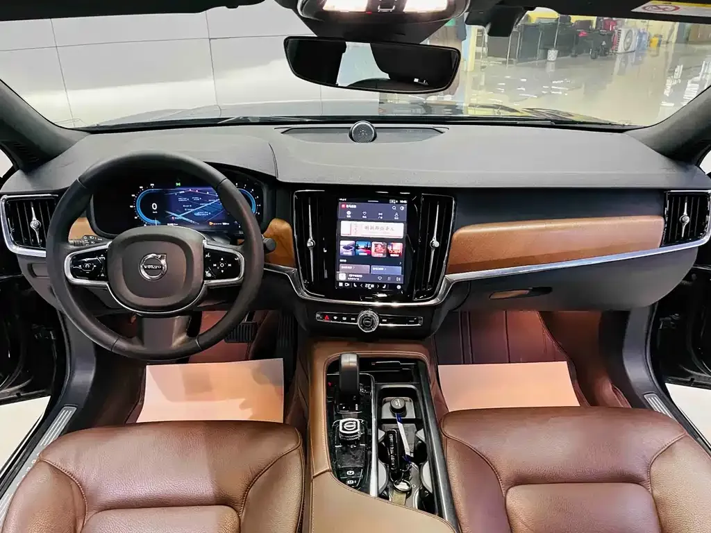 Volvo S90 2023 из CN, фото 9