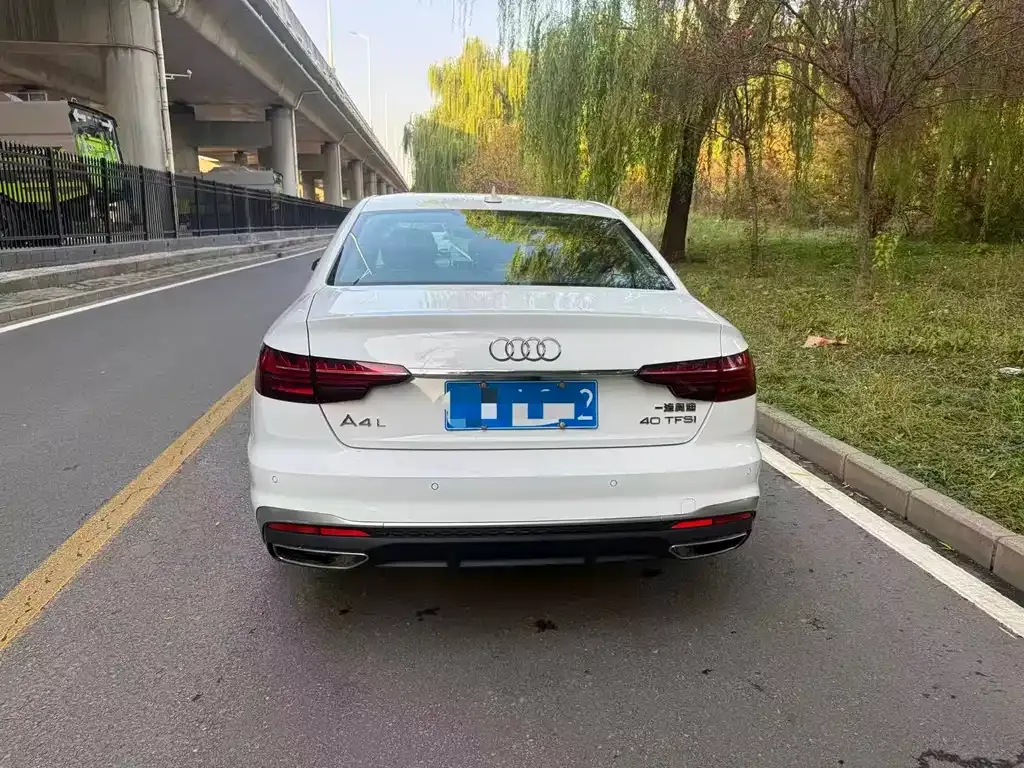 Audi A4L 2022 из CN, фото 5