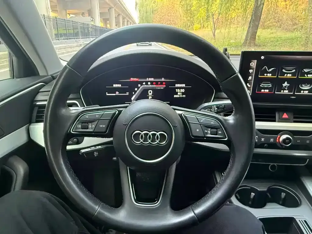 Audi A4L 2022 из CN, фото 7
