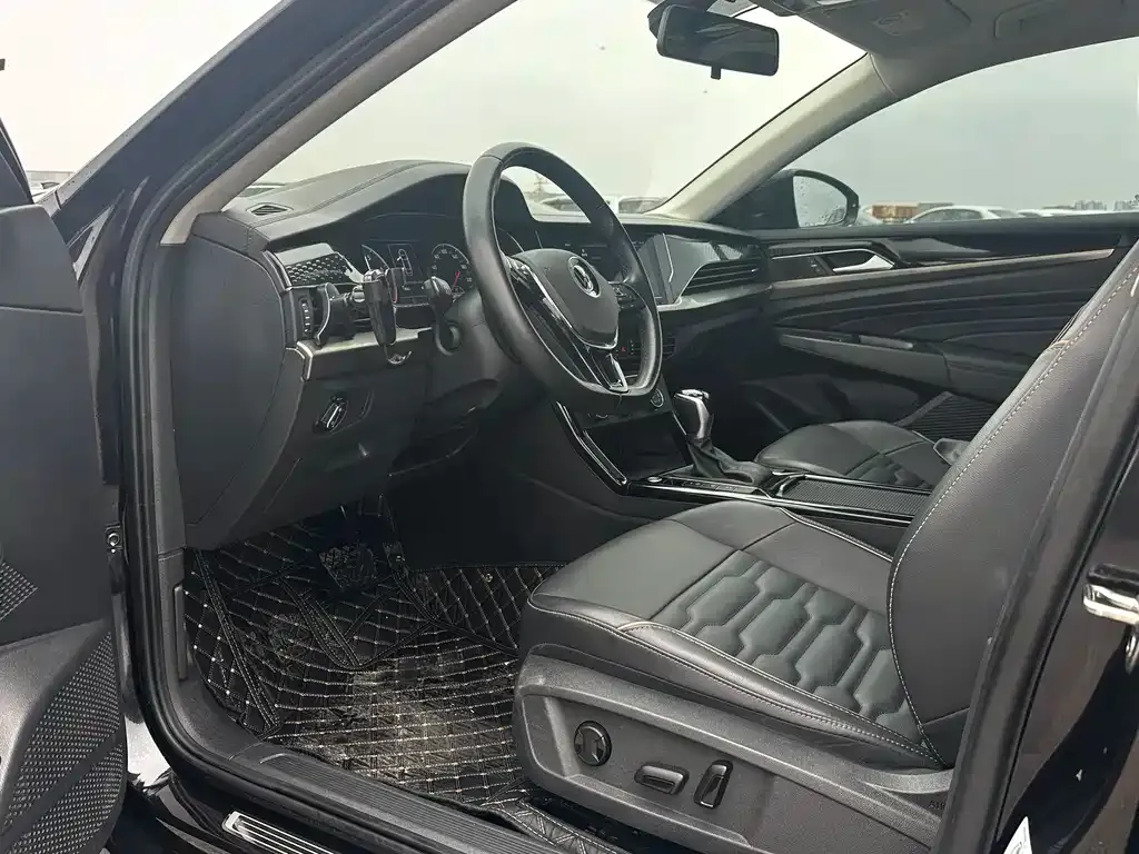 Volkswagen Passat 2021 из CN, фото 4