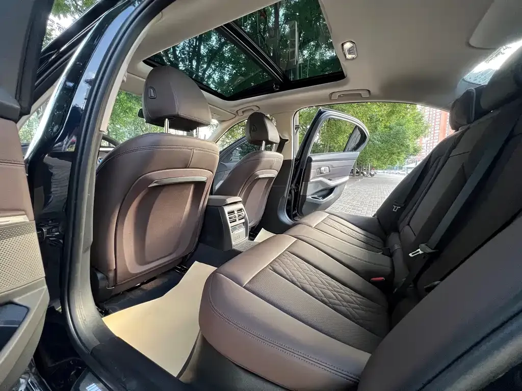 BMW 3 Series 2023 из CN, фото 3