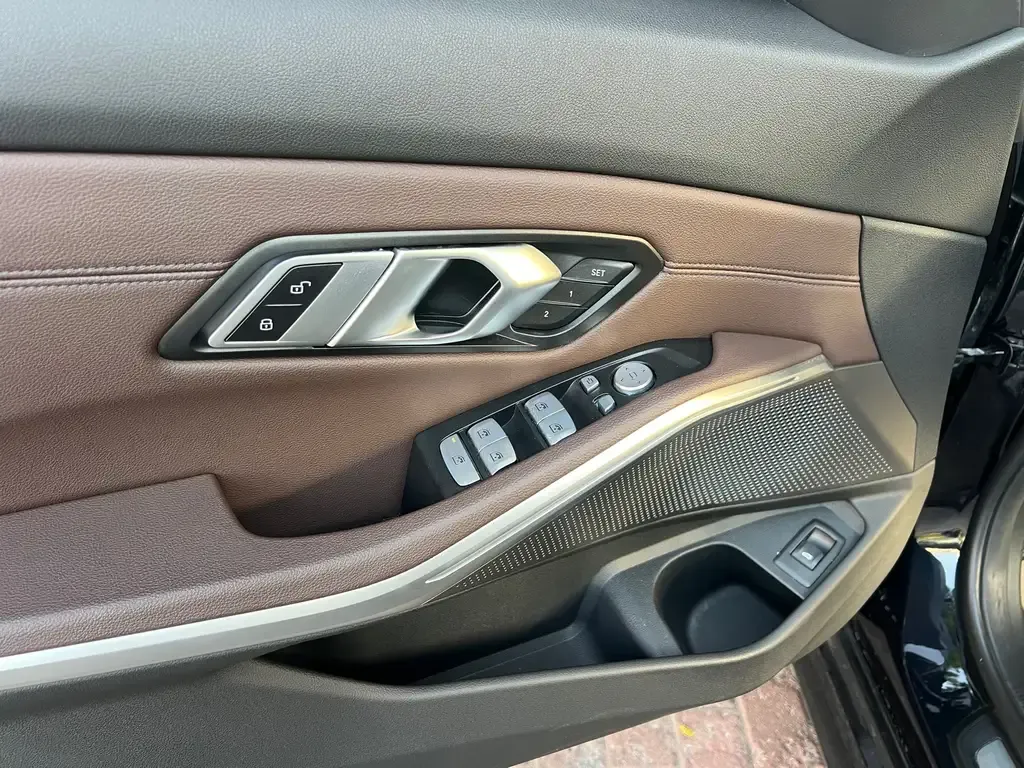 BMW 3 Series 2023 из CN, фото 5