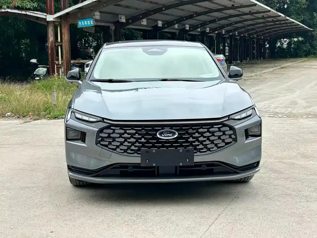 Ford Mondeo 2023 из CN, фото 2