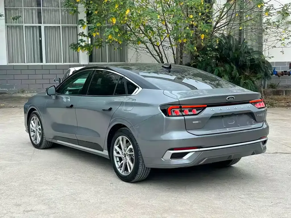 Ford Mondeo 2023 из CN, фото 4