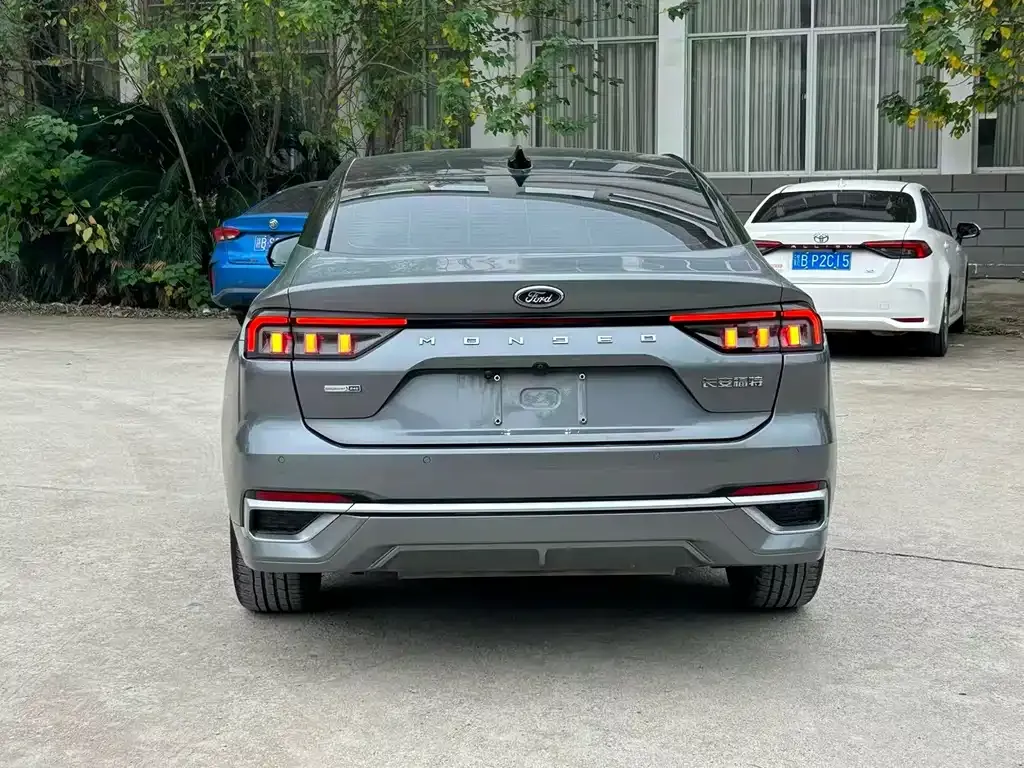 Ford Mondeo 2023 из CN, фото 5