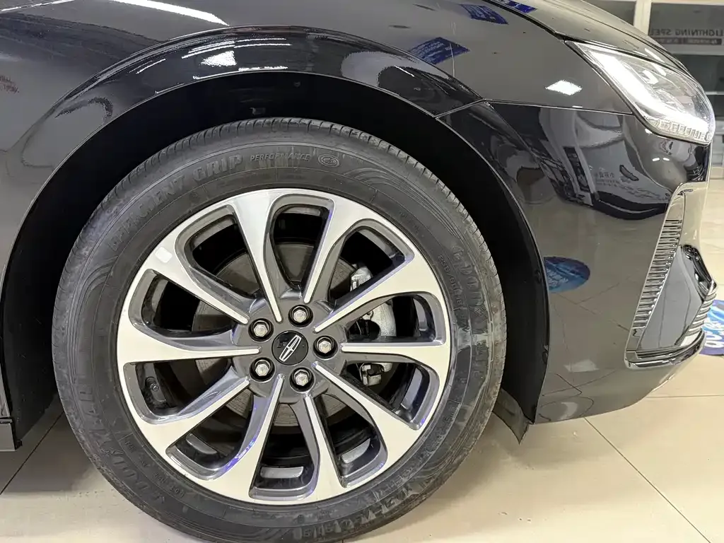 Lincoln Z 2024 из CN, фото 6