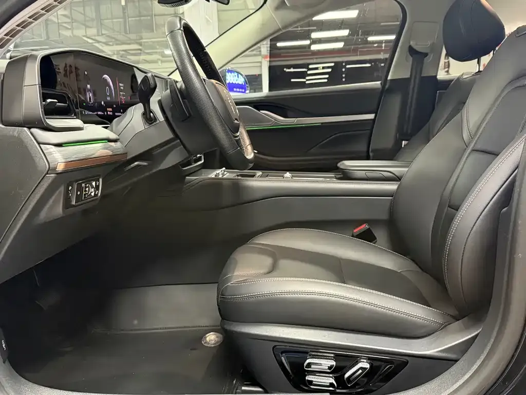 Lincoln Z 2024 из CN, фото 8