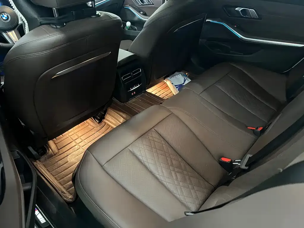 BMW 3 Series 2023 из CN, фото 8