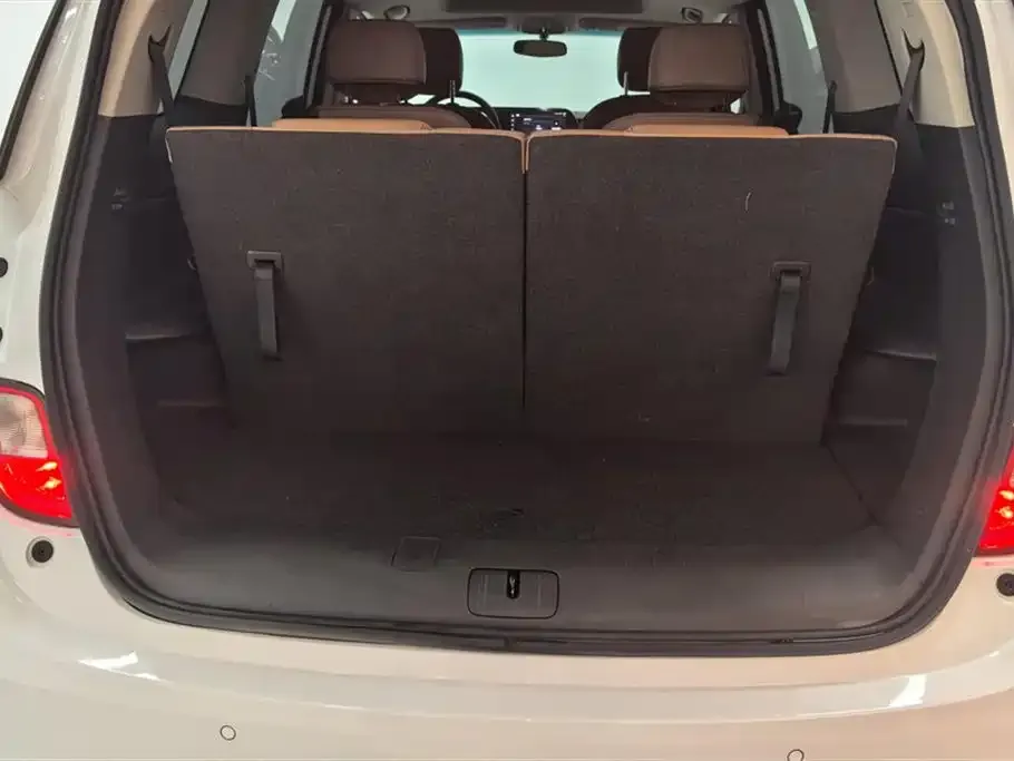 Buick GL6 2021 из CN, фото 4