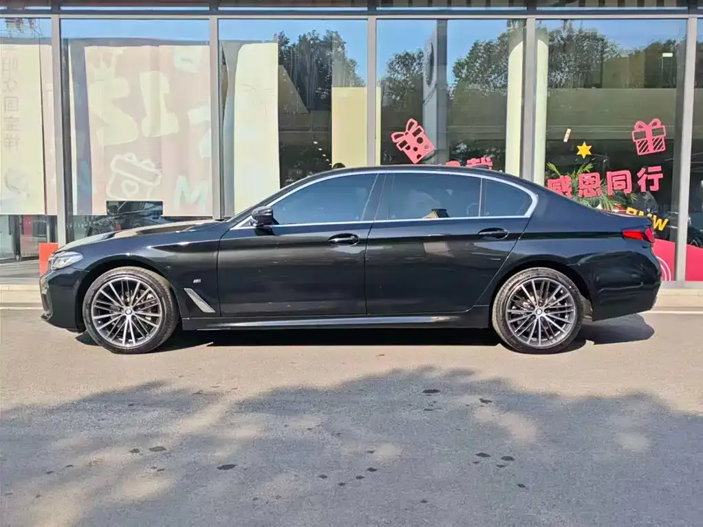 BMW 5 Series — фото 4