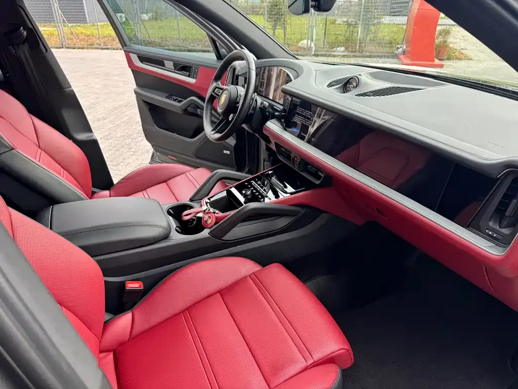 Porsche Cayenne Hybrid 2023 из CN, фото 7