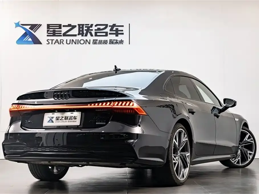 Audi A7L 2024 из CN, фото 7
