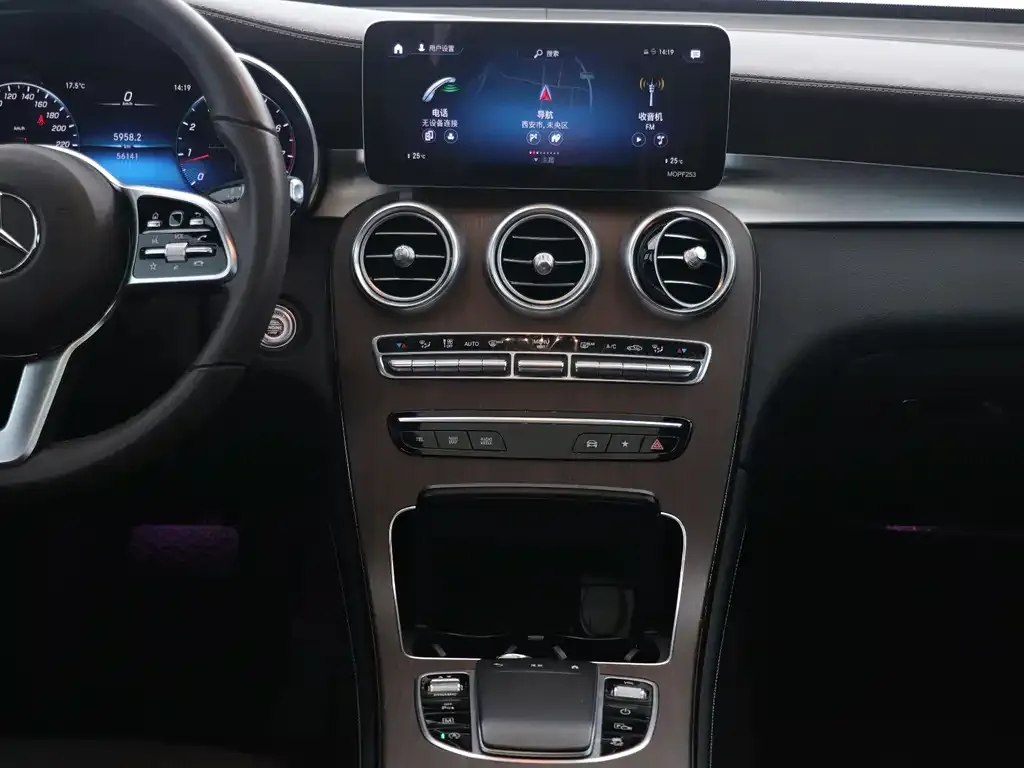 Mercedes-Benz GLC 2021 из CN, фото 8