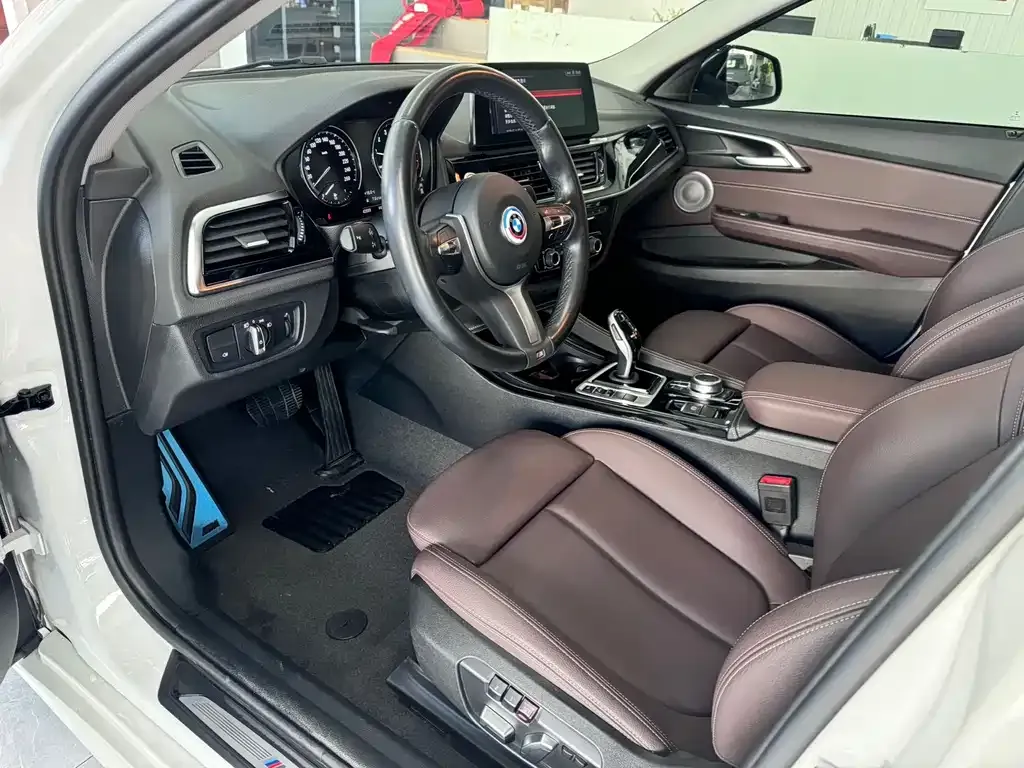 BMW 1 Series 2021 из CN, фото 6