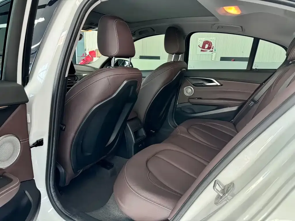 BMW 1 Series 2021 из CN, фото 7
