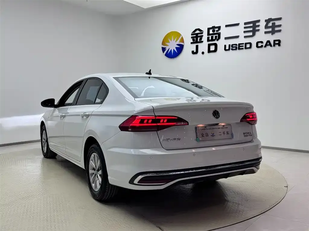 Volkswagen Bora 2024 из CN, фото 9