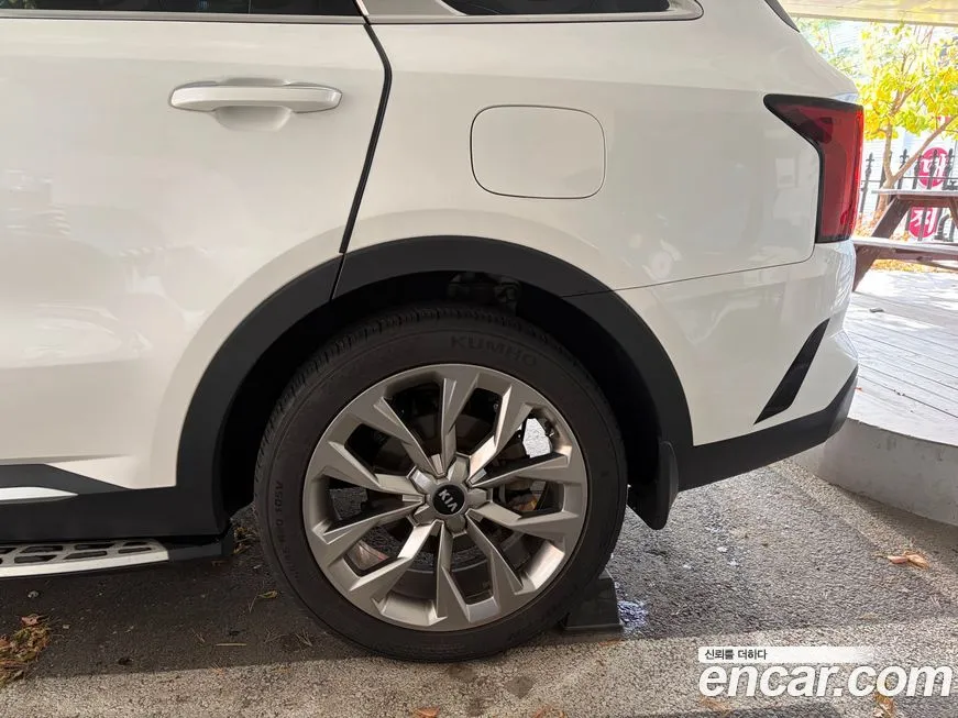 Kia Sorento — фото 5
