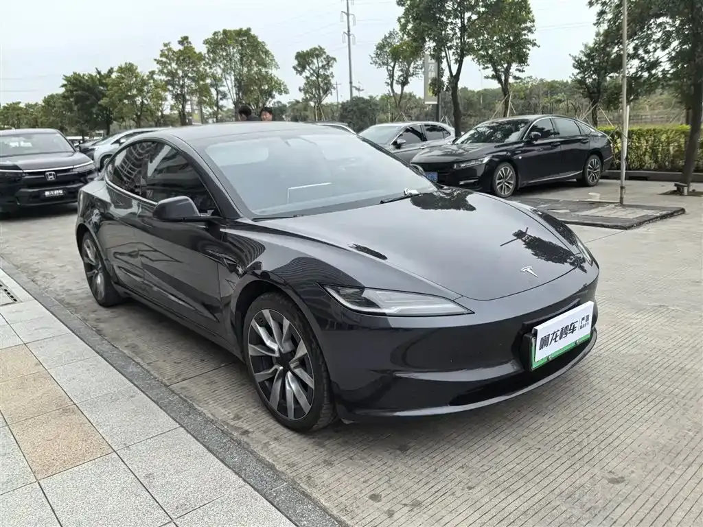 Tesla Model 3 2024 из CN, фото 3