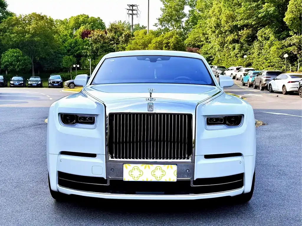Rolls-Royce Phantom 2024 из CN, фото 2