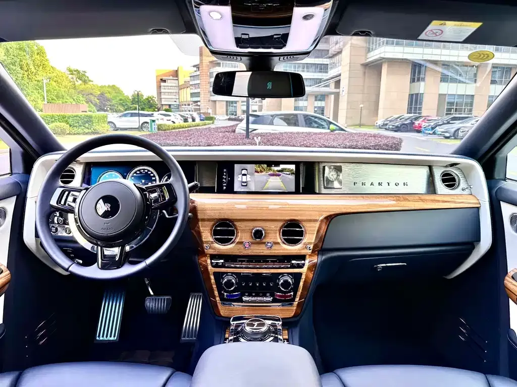 Rolls-Royce Phantom 2024 из CN, фото 7
