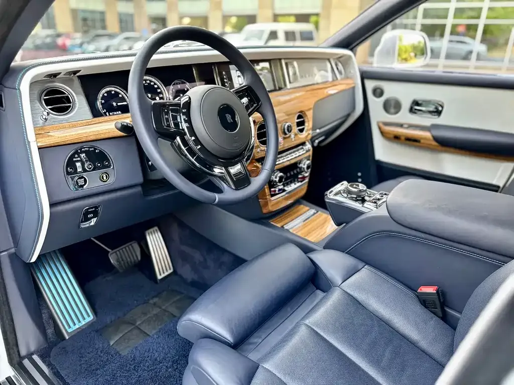 Rolls-Royce Phantom 2024 из CN, фото 8