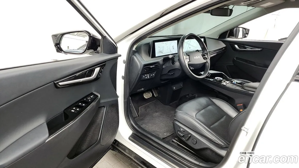 Kia EV6 — фото 10