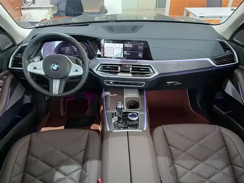 BMW X5 — фото 10