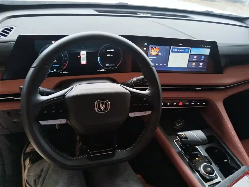 Changan CS75PLUS — фото 10