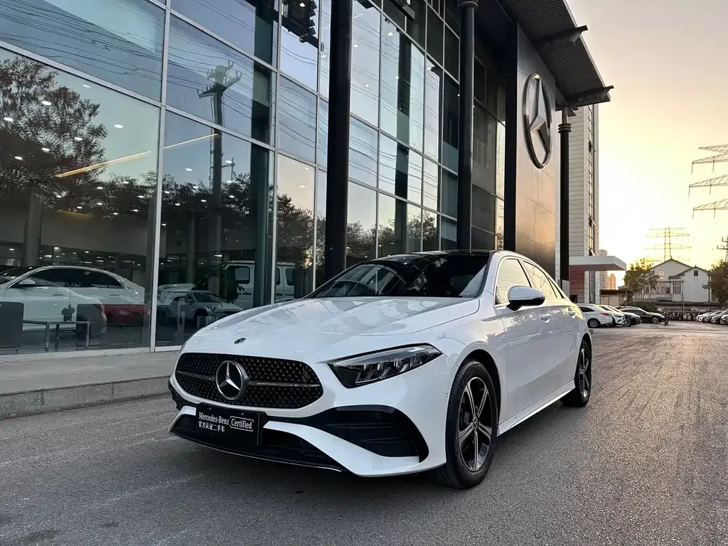 Mercedes-Benz A-Class 2023 из CN, фото 1