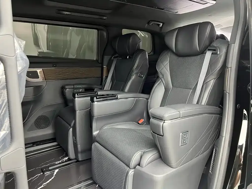 Toyota Vellfire 2025 из CN, фото 10