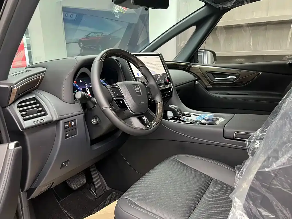 Toyota Vellfire 2025 из CN, фото 7