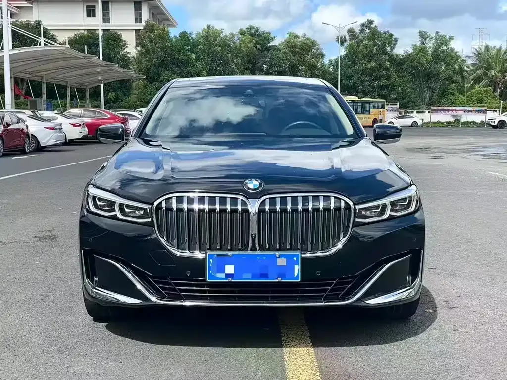 BMW 7 Series — фото 2