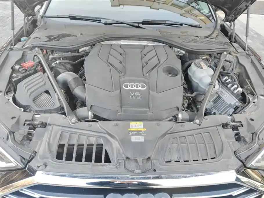Audi A8 2022 из CN, фото 10