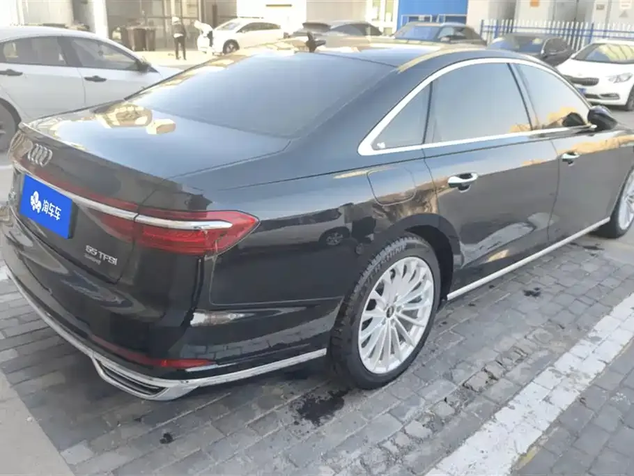 Audi A8 2022 из CN, фото 3