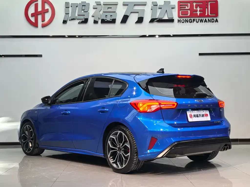 Ford Focus 2022 из CN, фото 6