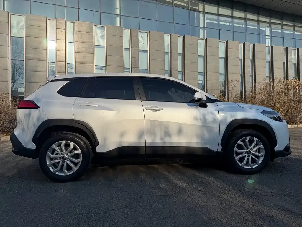 Toyota Frontlander 2023 из CN, фото 10