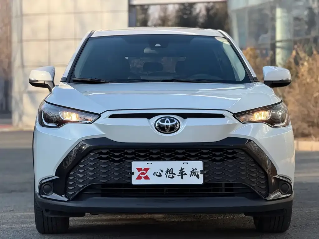Toyota Frontlander 2023 из CN, фото 2