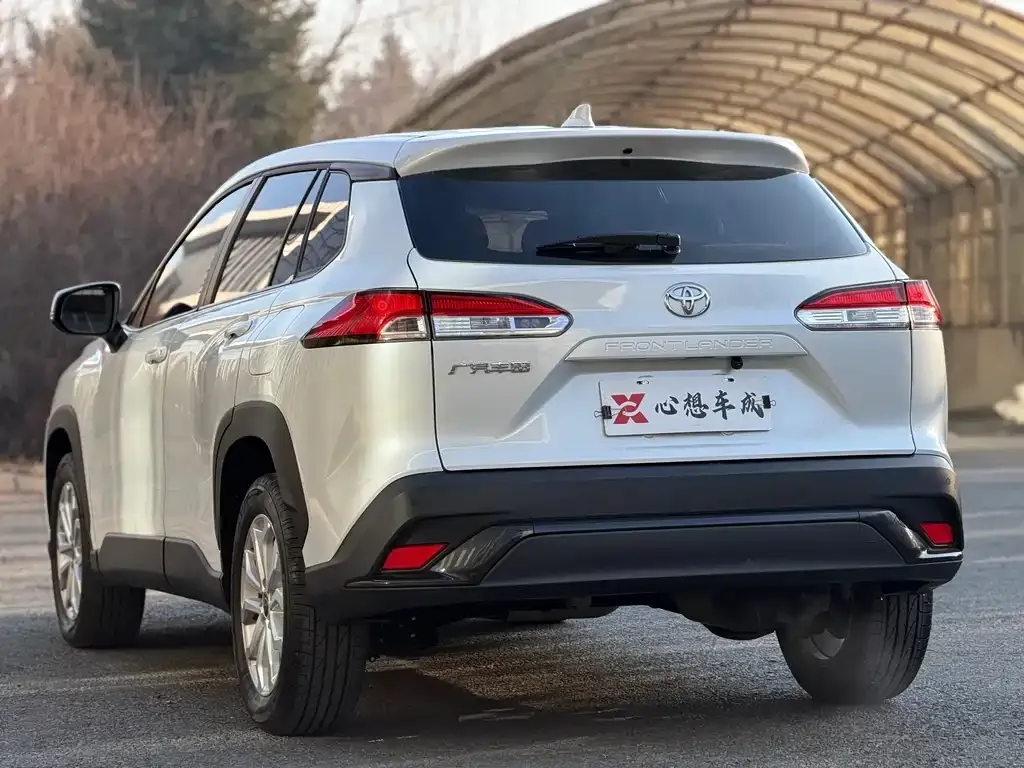 Toyota Frontlander 2023 из CN, фото 6