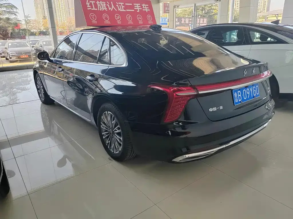 Hongqi H5 — фото 8