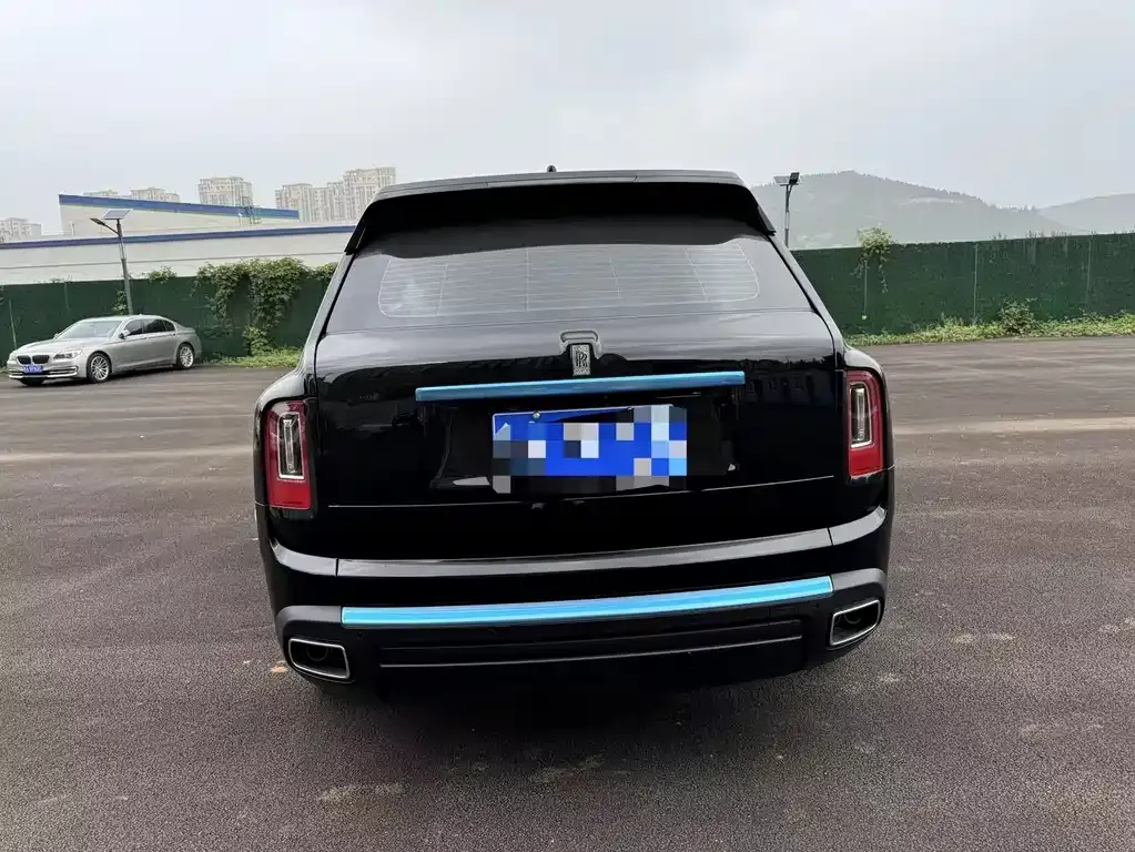 Rolls-Royce Cullinan 2023 из CN, фото 7