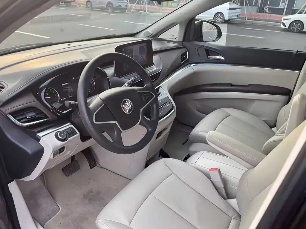 Buick GL8 2023 из CN, фото 4