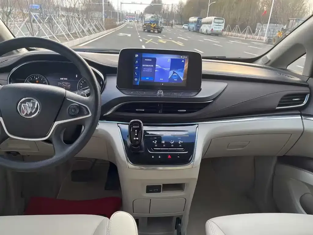 Buick GL8 2023 из CN, фото 5