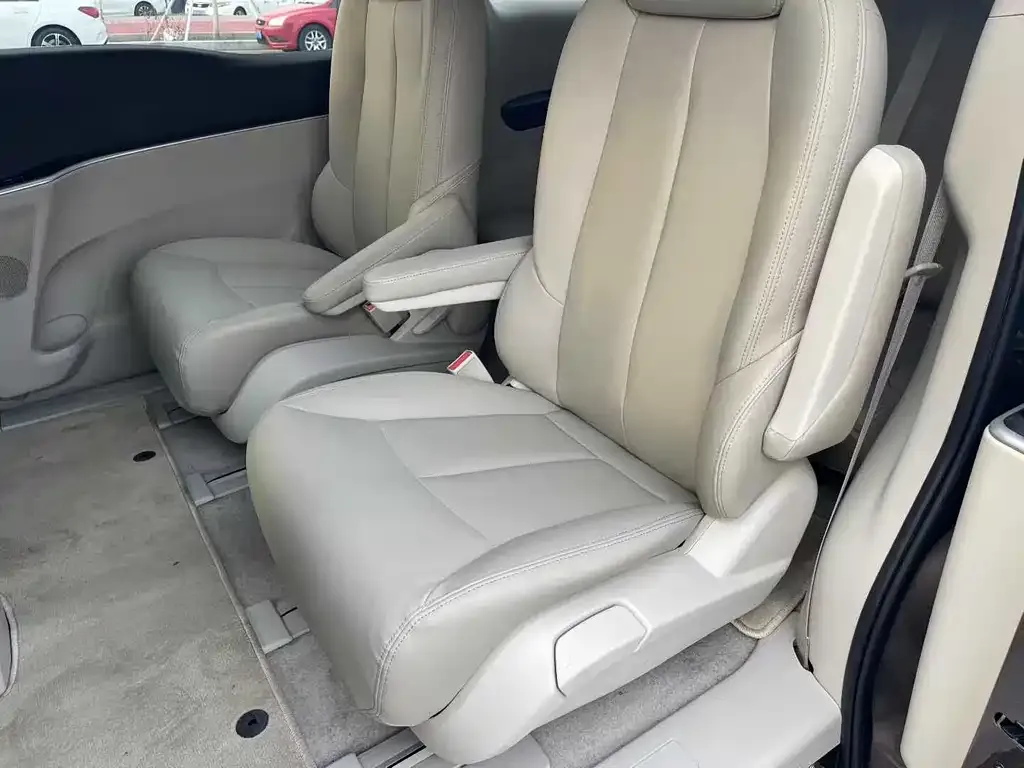 Buick GL8 2023 из CN, фото 6