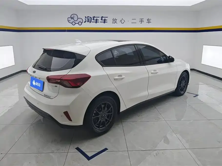 Ford Focus 2022 из CN, фото 3