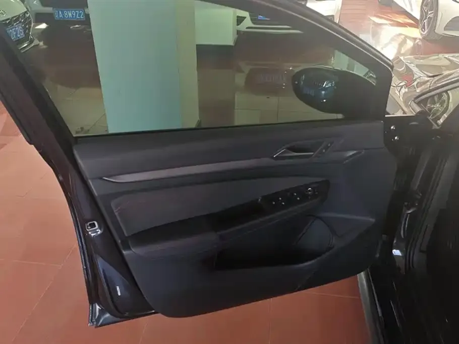 Volkswagen Golf GTI 2025 из CN, фото 7