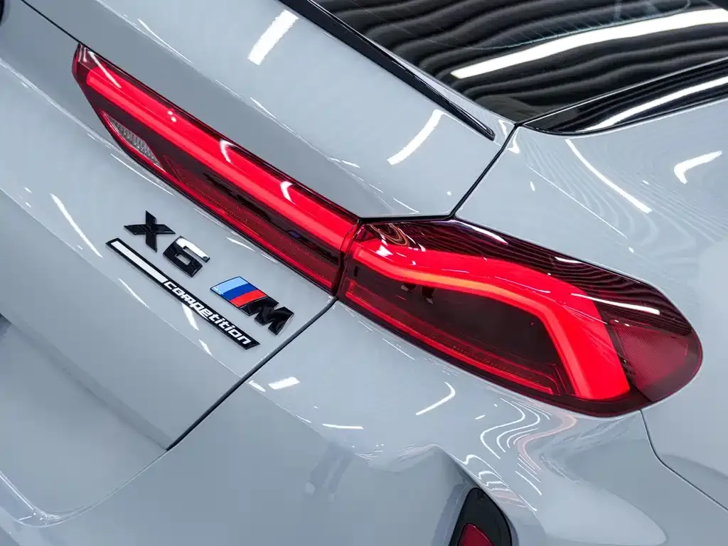BMW X6 M 2024 из CN, фото 7
